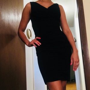 Stunning white house black market black dress